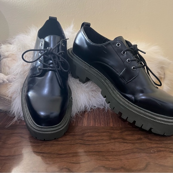 Aldo Black Vegan Leather Oxfords - Picture 8 of 9